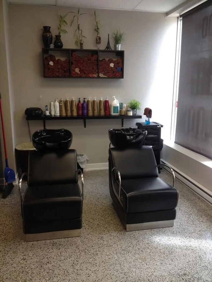 Poste de lavage et de coiffure du salon